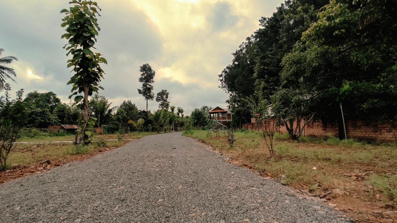 Homestay Dat Viet Cat Tien Exterior photo